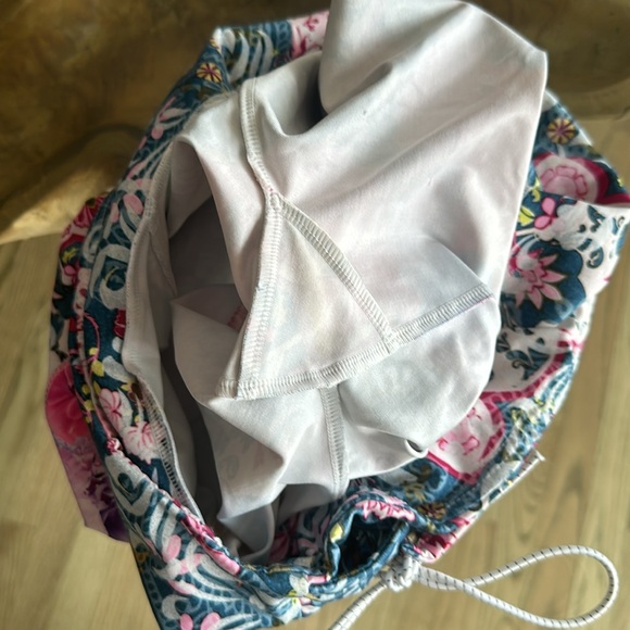 Labella Mafia Floral Bootie Shorts - Picture 4 of 4